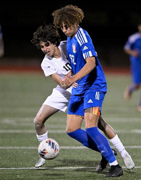 Tustin Boys Soccer Ties Valencia Stays On Top In Empire League