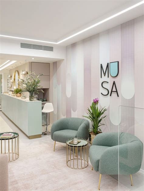 Уютный салон красоты MUSA в Барселоне | Salon interior design, Spa room ...
