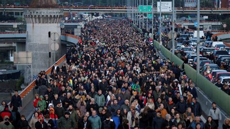 Protesti U Srbiji U Beogradu Nove Demonstracije Zbog Nasilja U Zemlji