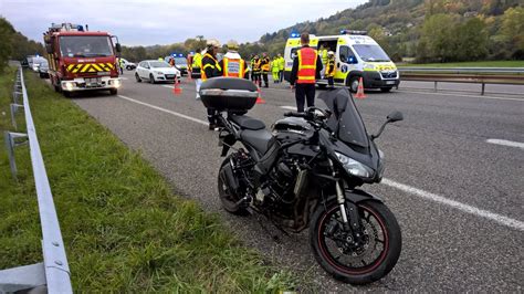 RUY MONTCEAU Grave accident de moto sur l A43 deux blessés et 12 km