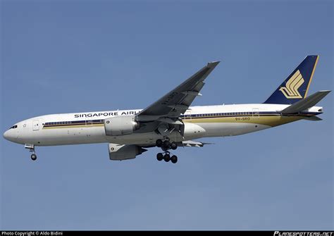 V Sro Singapore Airlines Boeing Er Photo By Aldo Bidini Id