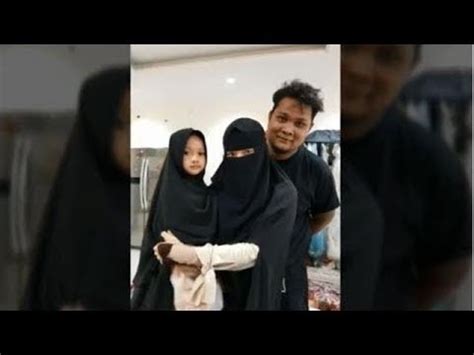 Dulu Sering Tampil Seksi Kini Istri Virgoun Mantap Bercadar Youtube