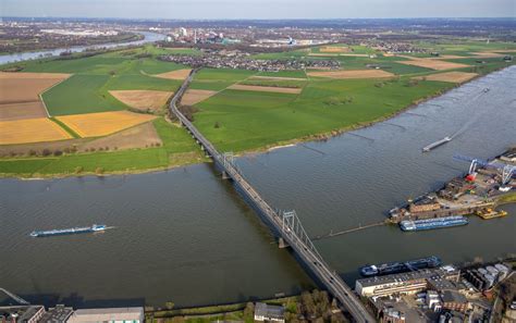 Krefeld von oben Fluß Brückenbauwerk Rheinbrücke Krefeld Uerdingen