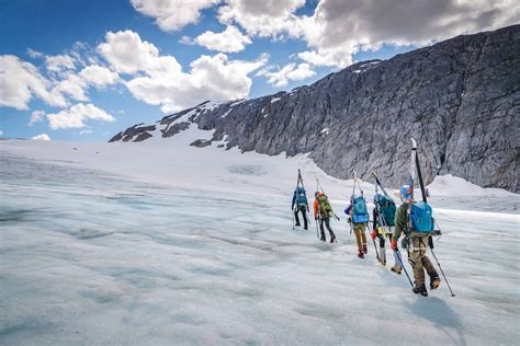 Students on Ice - Wings Airways & Taku Lodge | Alaskan Glacier Flight Tours