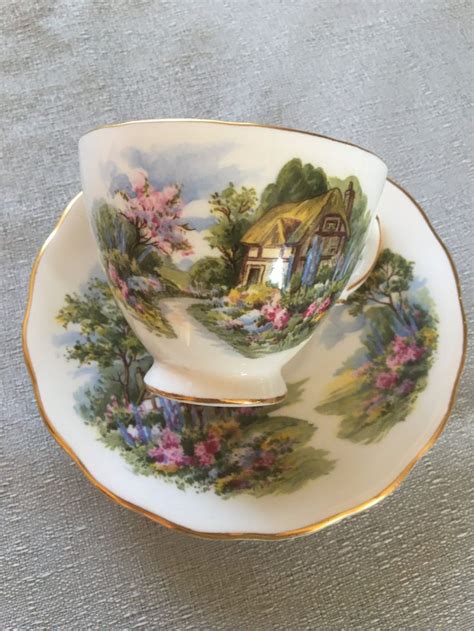 Royal Vale Ridgway Potteries English Cottage Scene Vintage Teacup Set