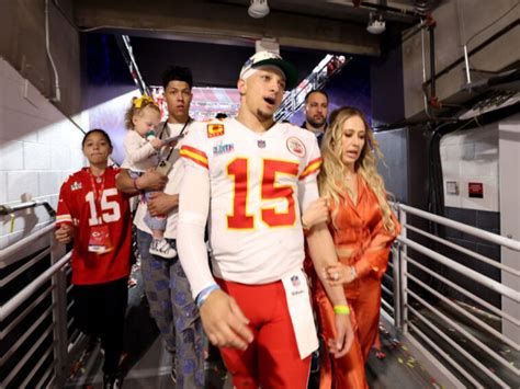 The Mahomes Family Has Chosen the Color of the Season & We Now Want It