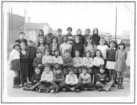 Photo De Classe Cm2 De 1972 Ecole Henri Wallon Copains Davant