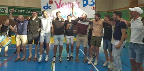 La Chaize Le Vicomte Les Seniors Du Basket Ball Champions De Vend E D