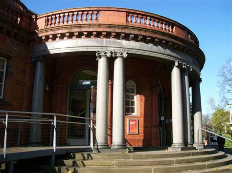 Whitworth Art Gallery (Manchester) - Visitor Information & Reviews