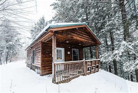 Cozy Cabins­ -­ Maine Cabin and Vacation Rentals