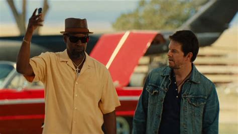 Denzel Washington And Mark Wahlberg Star In ‘2 Guns The New York Times