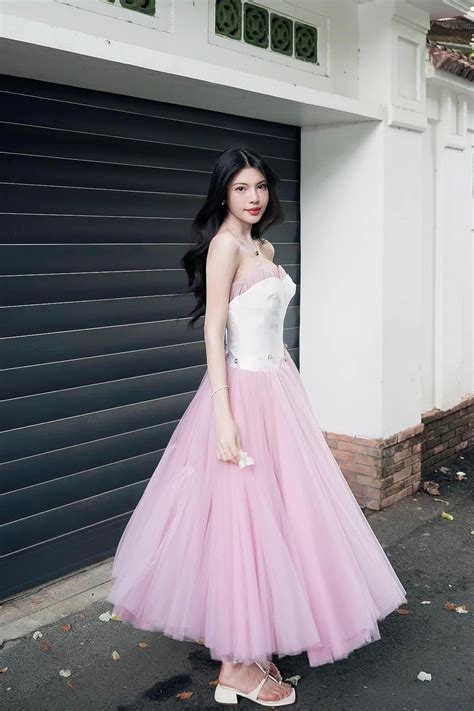 Á hậu Tường San tuổi Nhan sắc ngọt ngào đốt mắt với bikini Báo Dân trí