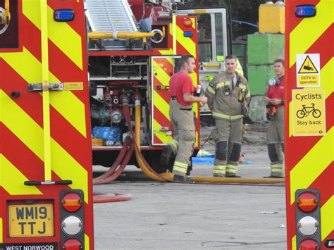 London Fire Brigade Mitcham Mercedes Atego Peter Murch Flickr