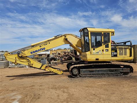 Komatsu PC 220 7LC Excavator DRM Equipment