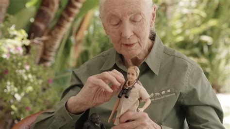 Barbie Jane Goodall La Bambola Più Famosa Del Mondo Diventa La Regina