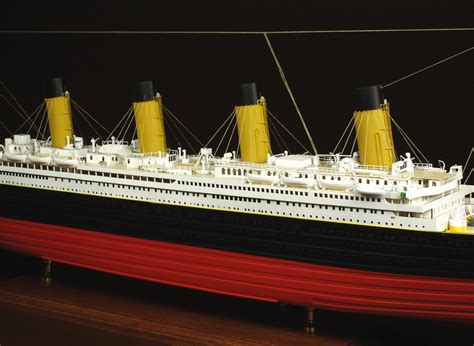 Amati RMS Titanic 1912 Wooden Model Ship Kit 1606 Hobbies