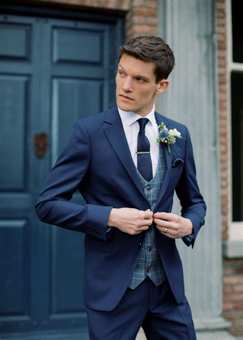 Stylish Suit Ideas For Modern Grooms Wedding Suits Groom Blue Suit