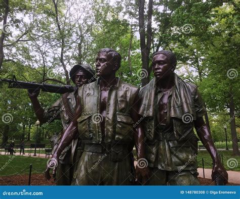 The Three Soldiers, Monument Of The Vietnam War On The National Mall ...