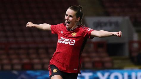 Man Utd Star Ella Toone Revels In Amazing Wsl Title Race Livescore