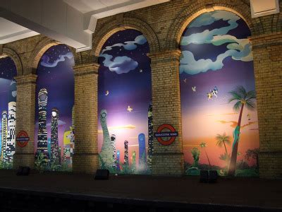 Art at Gloucester Road Underground station, London - Tumbex