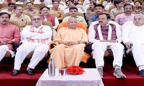 Cm Yogi Adityanath Watches The Kerala Story With His Cabinet