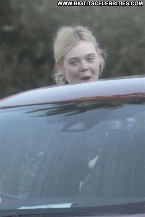 Elle Fanning No Source Posing Hot Paparazzi Babe Celebrity Beautiful