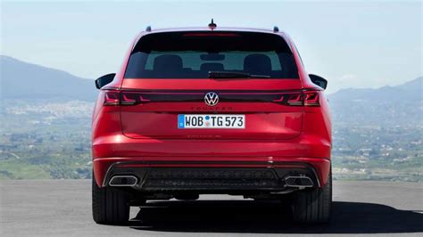 Volkswagen Touareg Black Edition 2024 Suv Drive