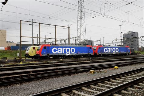 SBB Cargo Re 482 002 1 Und Re 484 010 4 Muttenz Rbf Flickr