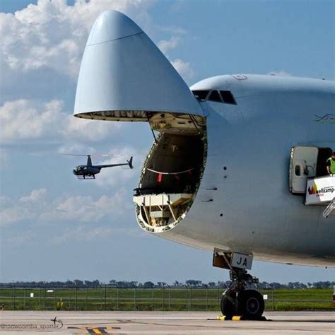 Huge Military Transport Plane - Na Gear