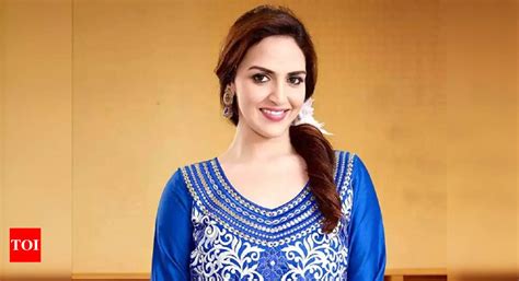 Esha Deol Joins Suniel Shettys Debut Ott Show Invisible Woman