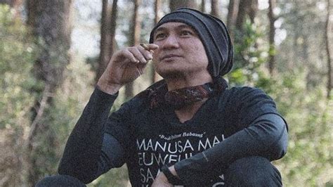 Musisi Anji Ditangkap Beserta Barang Bukti Ganja Di Rumahnya