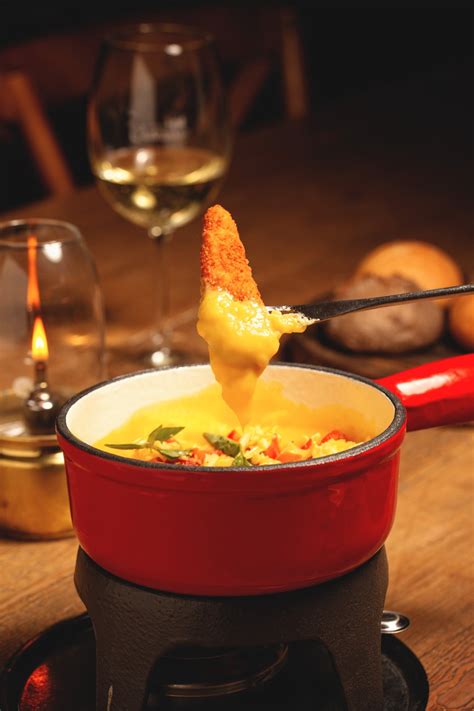 Dia do Fondue de Queijo chefs dão receitas de fondue vegano italiano