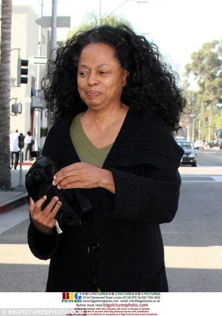 Diana Ross Looks Supremely Tired As She Emerges With No Make Up Daily