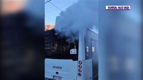 Un Autobuz Cu 70 De Pasageri A Fost Invadat De Un Fum Gros Ce A