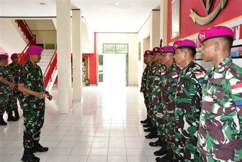 Komandan Pasmar 3 Berikan Pengarahan Kepada Personel Satgas Kizi TNI