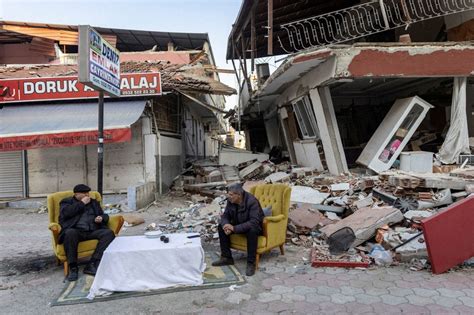 トルコ南部でマグニチュード63の地震 6人死亡、294人負傷 毎日新聞