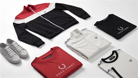 Abbigliamento sportivo casual per uomo