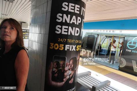 Miami People Mover Photos And Premium High Res Pictures Getty Images