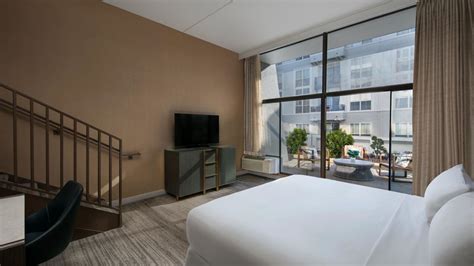 Luxury Bi-Level Loft King Room | Hotel Dena