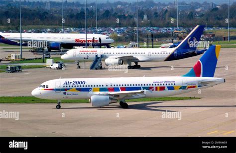 Airbus A320-214 G-OOAU (msn 1637), of Air 2000 Stock Photo - Alamy