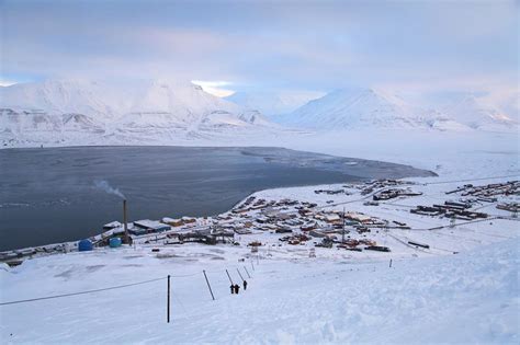 Ricostruire la città più settentrionale del mondo alle Svalbard