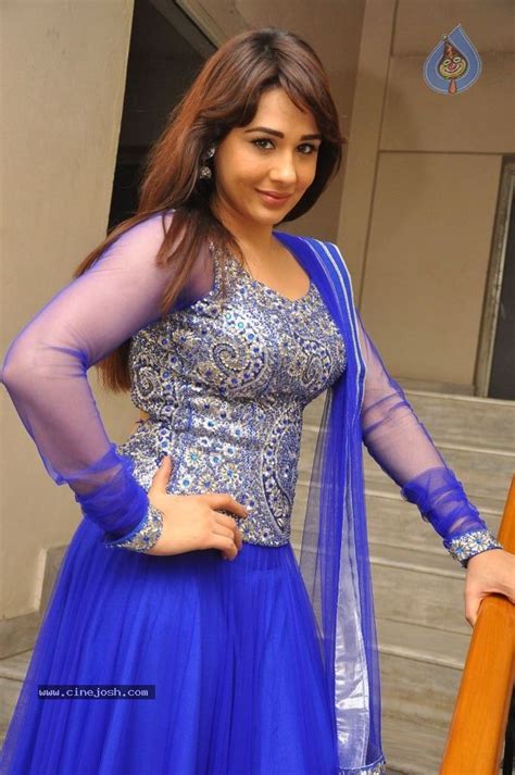 Mandy Takhar Hot Photos Photo Of