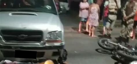 Homem morre após ser atingido por motociclista arremessado em acidente