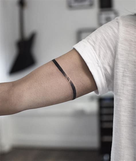 Wavy Armband Tattoo By Wagner Basei Inked On The Right Arm Band