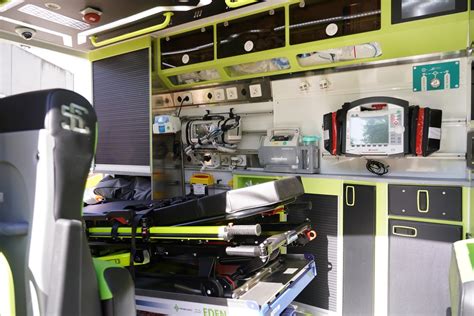 SAMUR Protección Civil incorpora 46 nuevas ambulancias con mejor