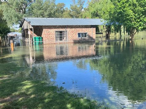 Bloemhof Dam Residents And Resort Owners Evacuated