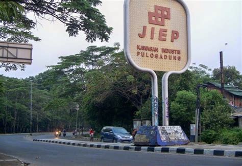 Kawasan Industri Pulogadung Kini Dilengkapi Palang Pintu Otomatis