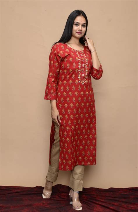 Ethnic Motifs Printed Kurti With Yoke Design