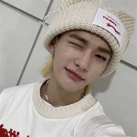 hwang hyunjin skz stray kids selca pfp icon kpop Мальчики