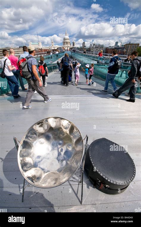 Millenium Bridge London England Stock Photo Alamy